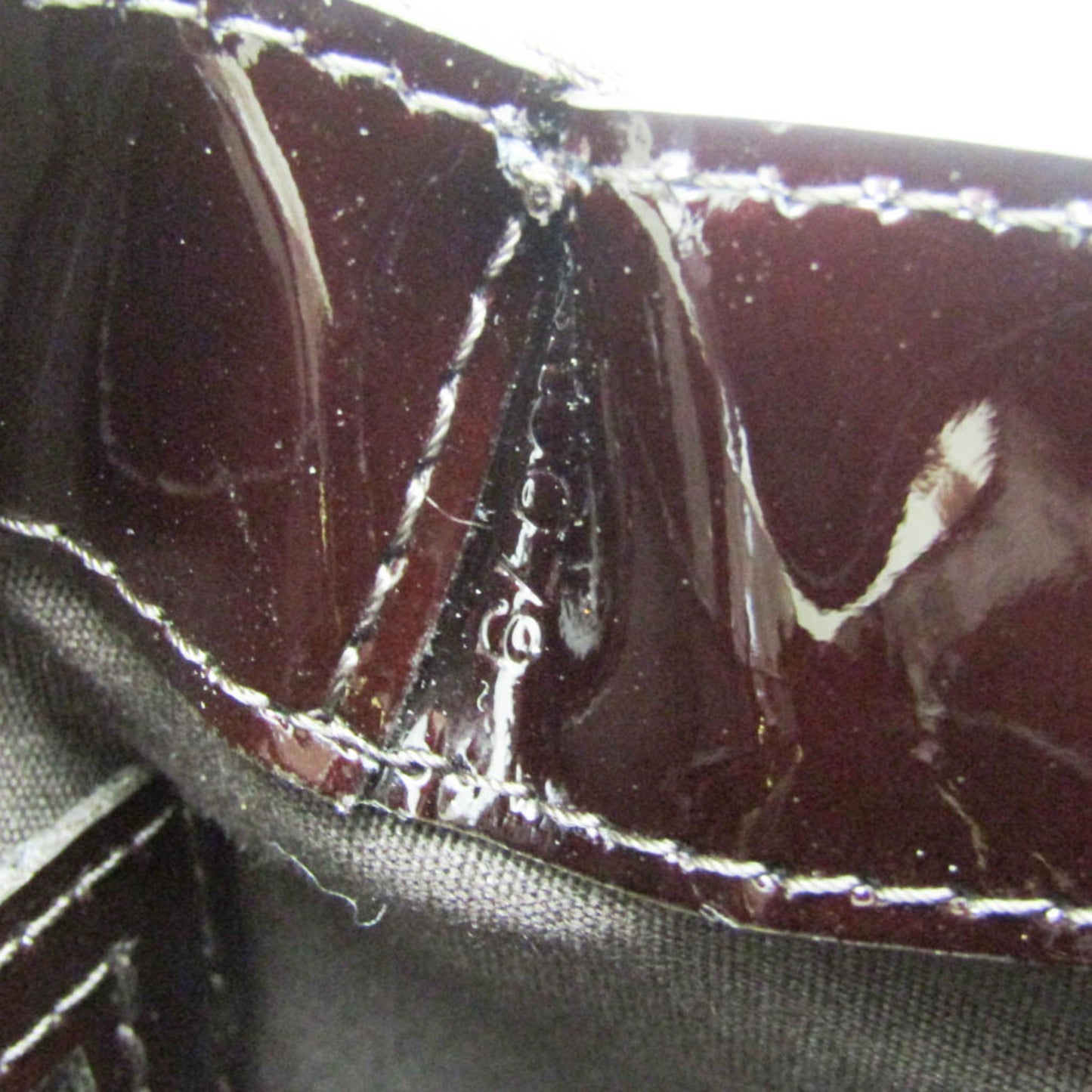 Louis Vuitton Wilshire PM · Vernis Amarante