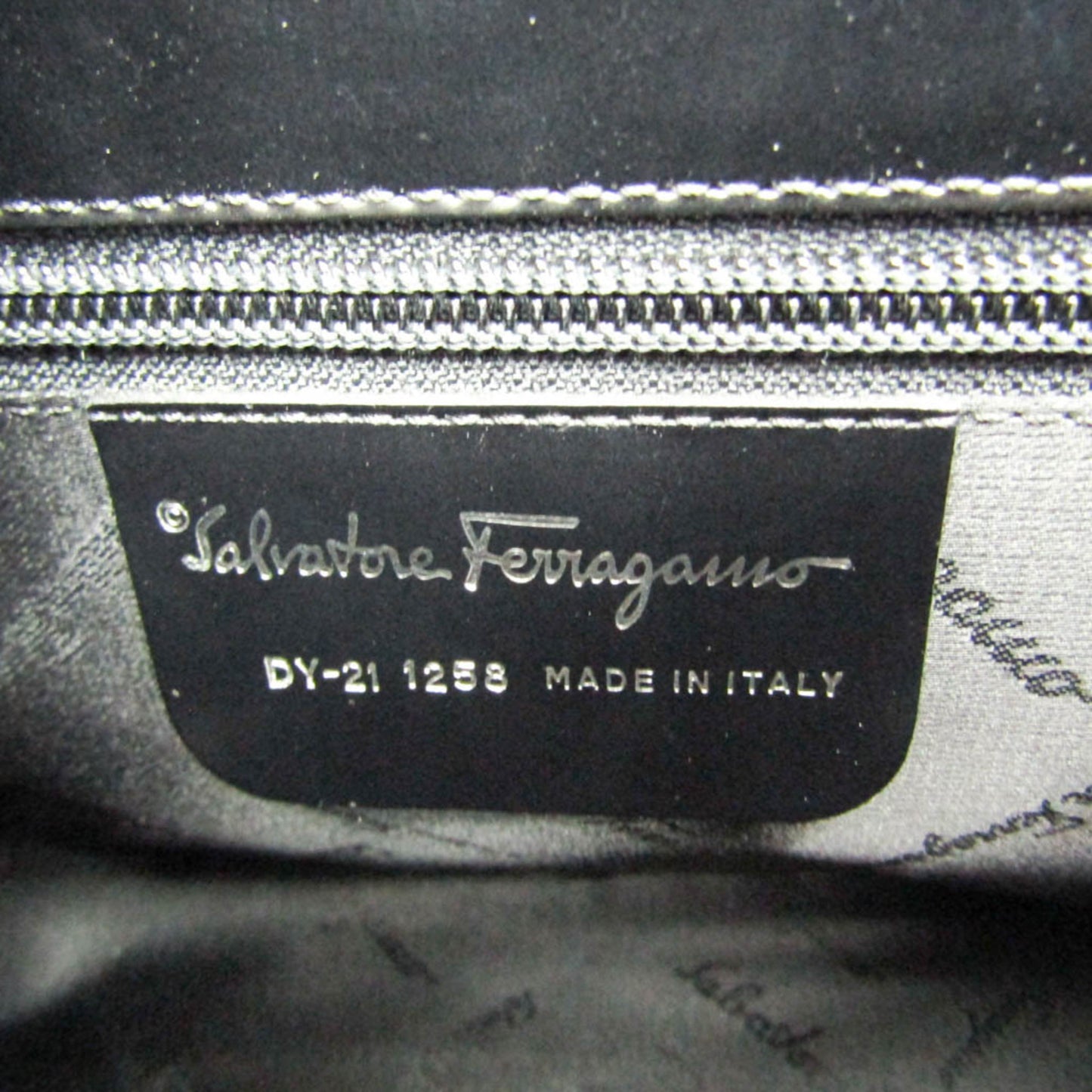 Salvatore Ferragamo Gancini · Embossed