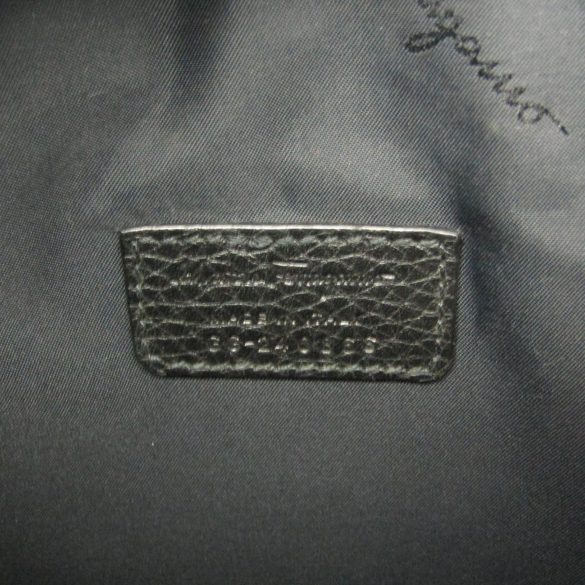 Salvatore Ferragamo Gancini · Leather