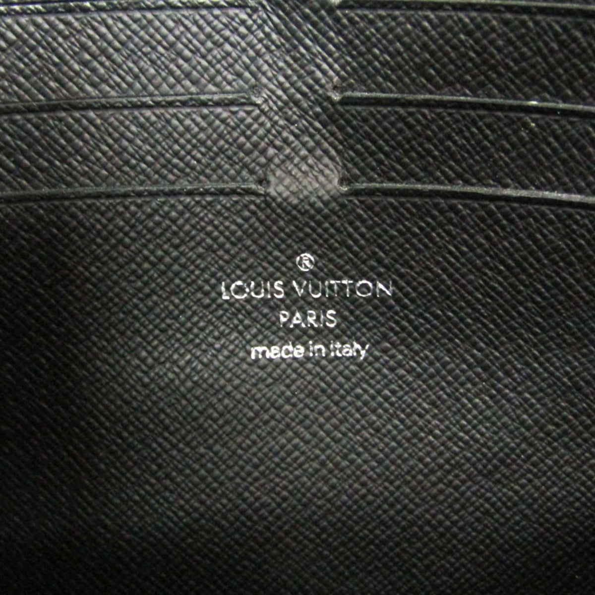 Louis Vuitton Pochette Voyage MM · Eclipse