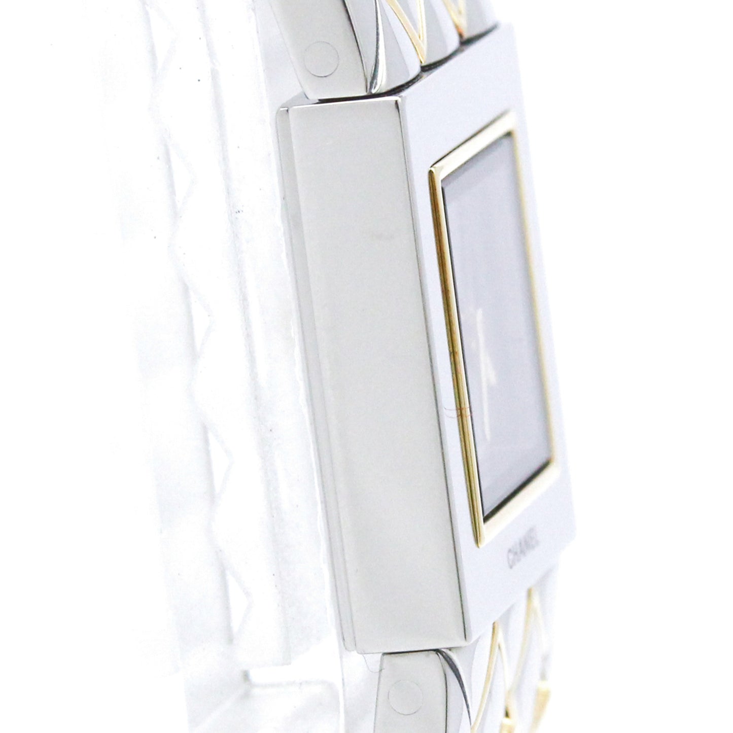 Chanel Matelasse · 18K Yellow Gold · Steel
