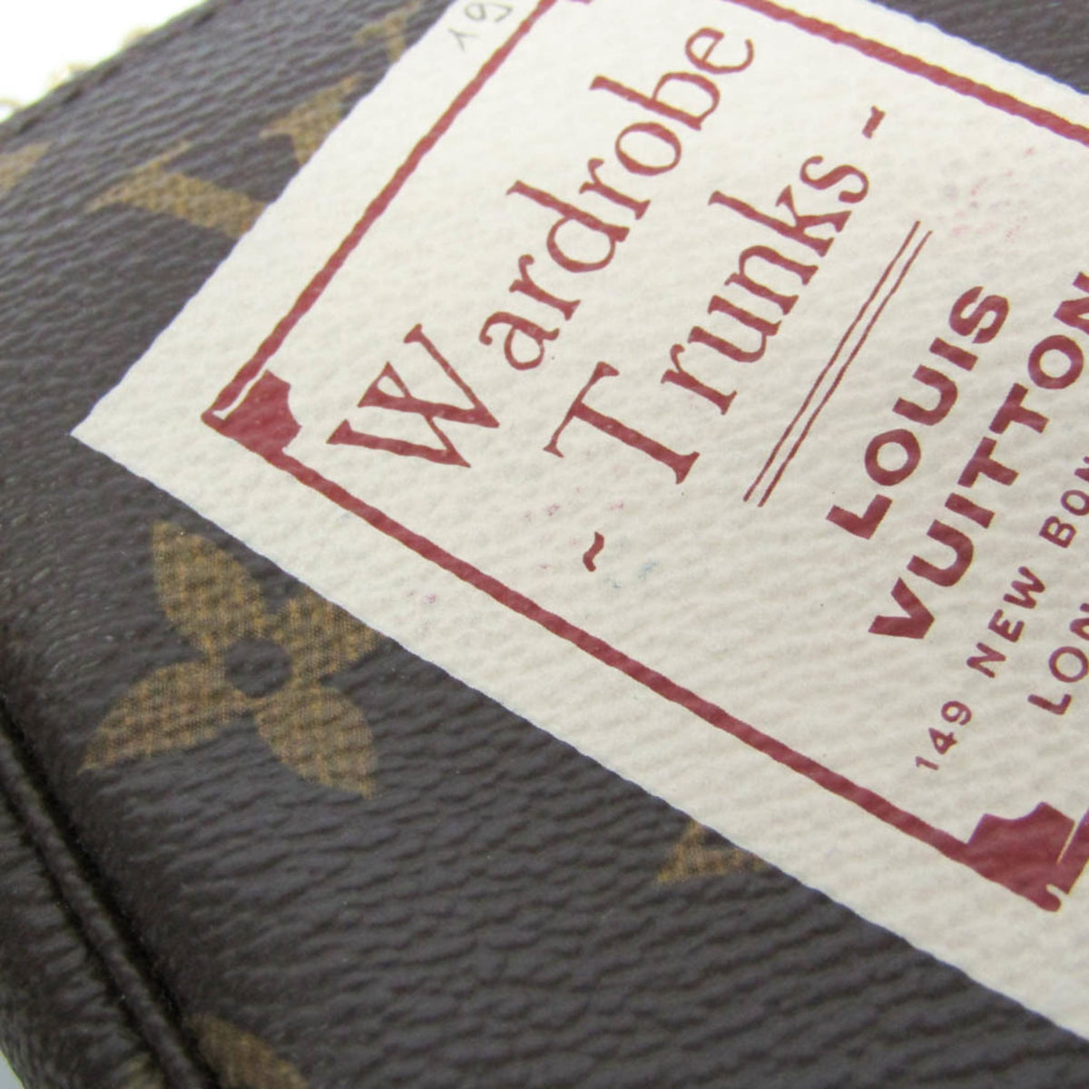 Louis Vuitton Mini Pochette · Label Collection