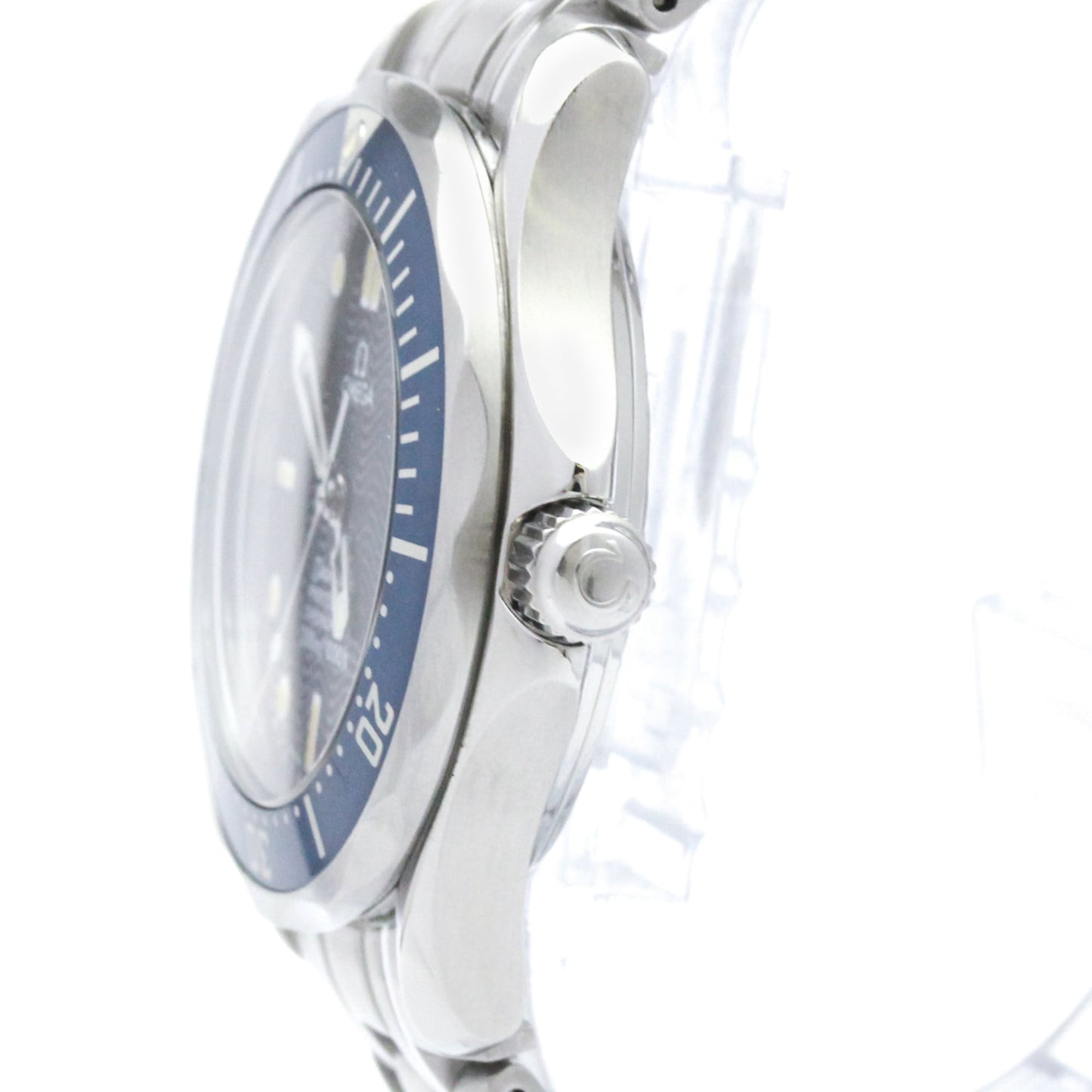 Omega Seamaster Professional 300M · Steel