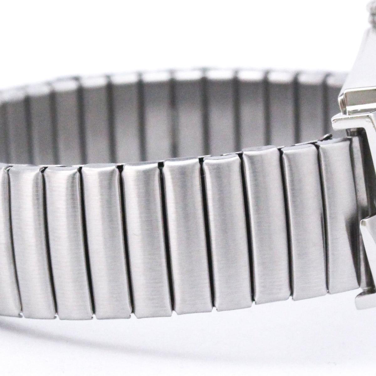 Hamilton Ventura · Steel · Quartz