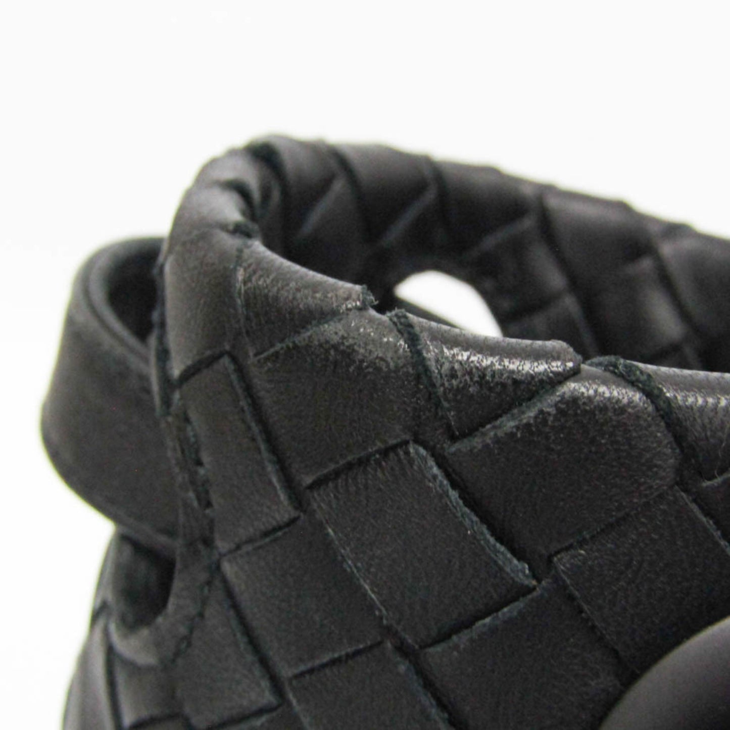 Bottega Veneta Intrecciato · Garda Bag