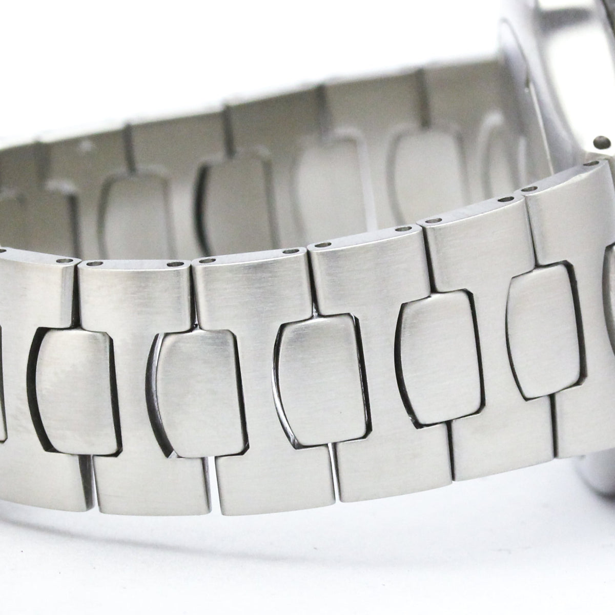 Omega Seamaster Professional 200M · Steel