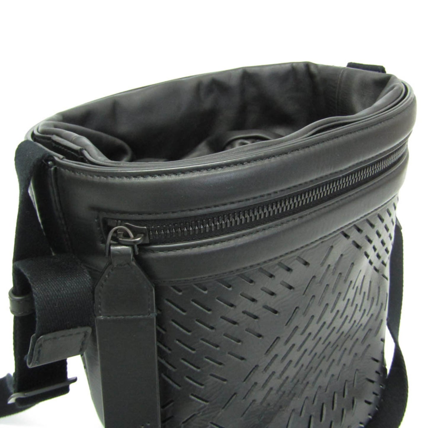 Bottega Veneta Drawstring Bucket · Leather