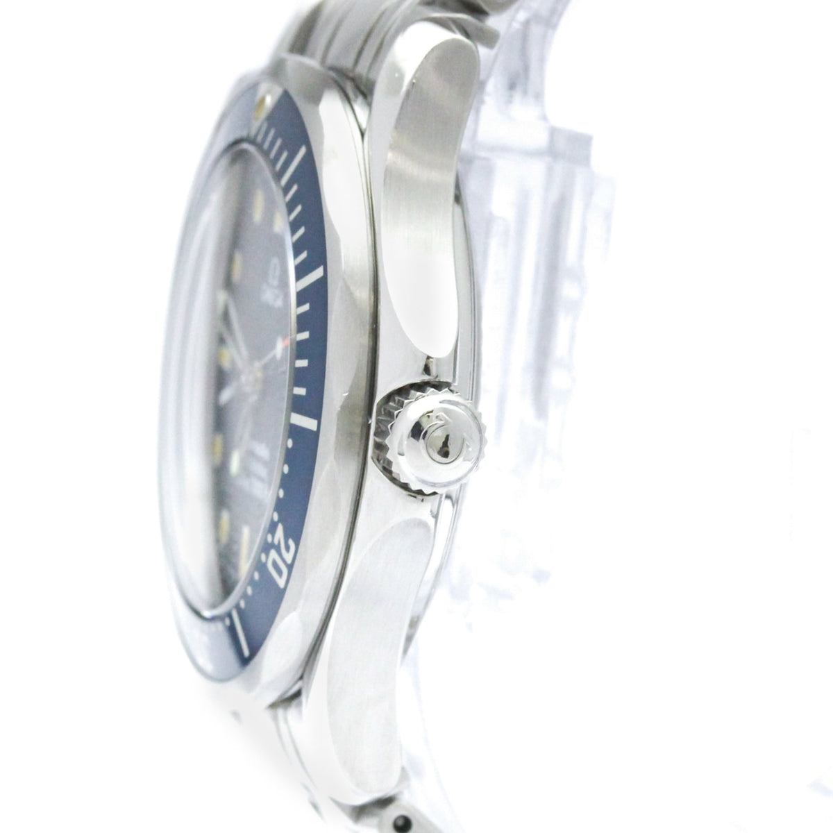 Omega Seamaster Professional 300M · Steel