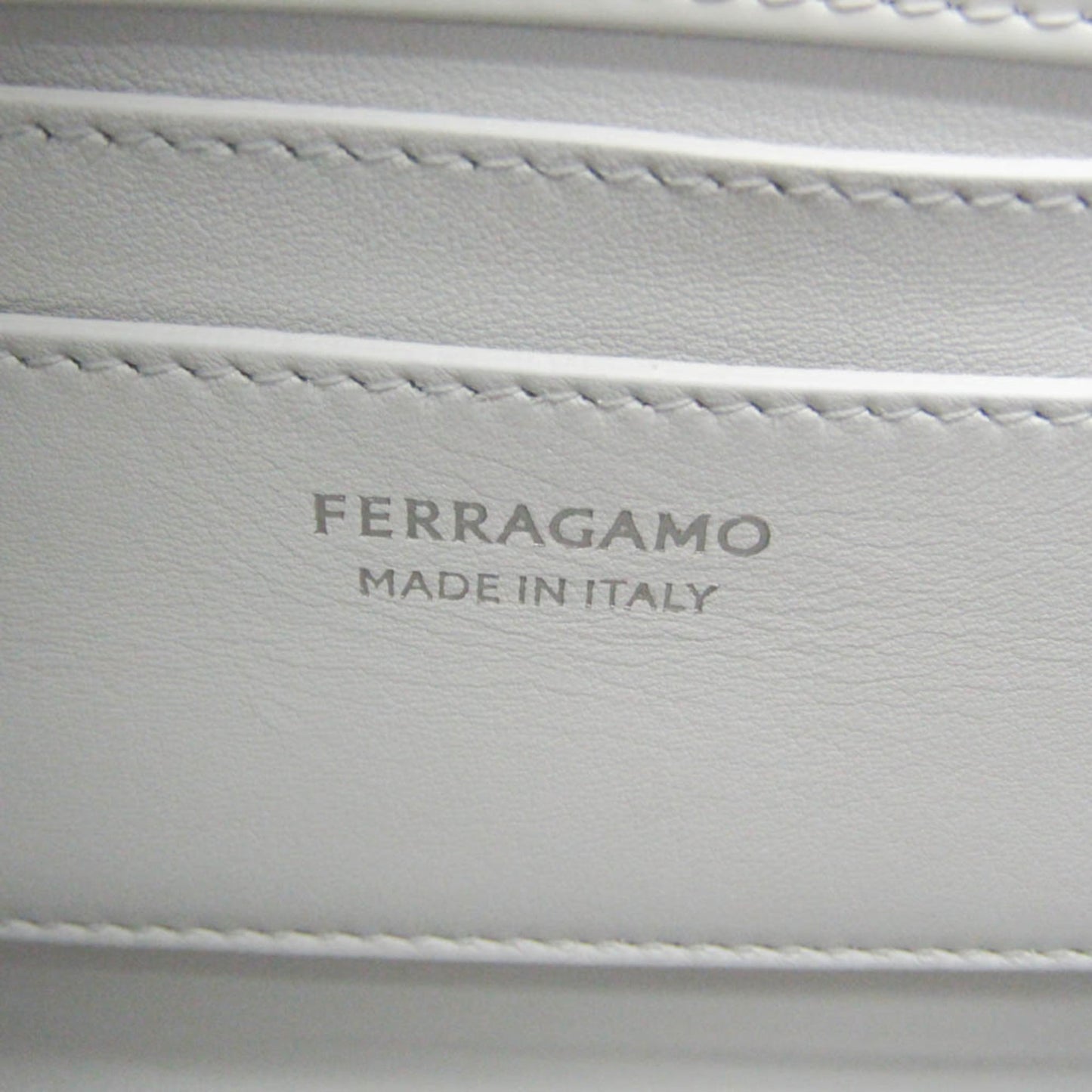 Salvatore Ferragamo Gancini · Leather