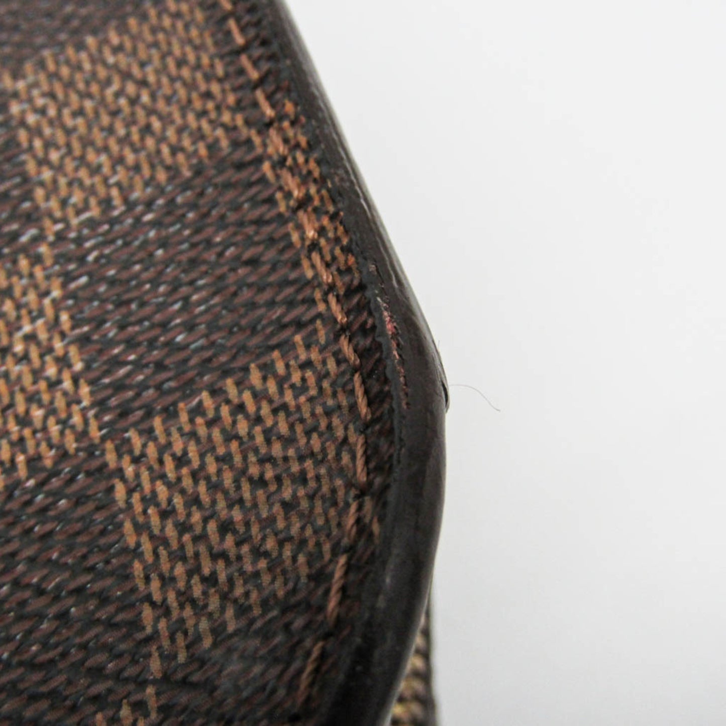 Louis Vuitton Damier Triana · Ebene