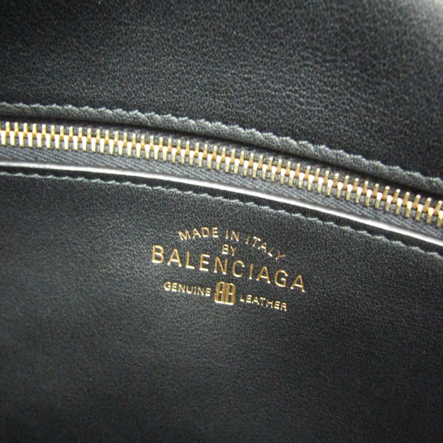 Balenciaga Carry Bowling · Leather