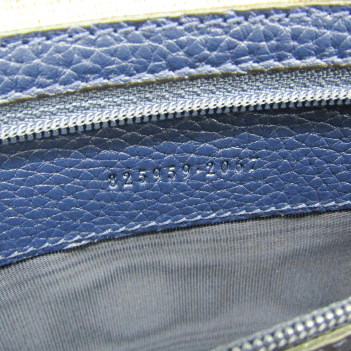 Gucci Jumbo GG · Leather Clutch
