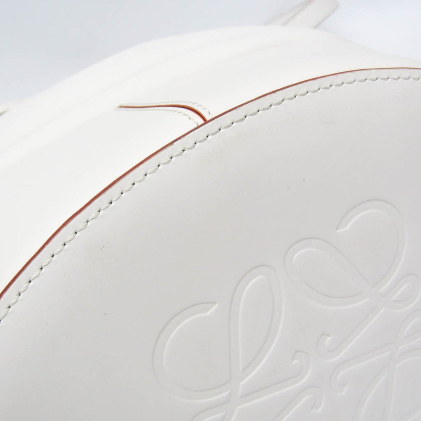 Loewe Balloon Medium · Leather