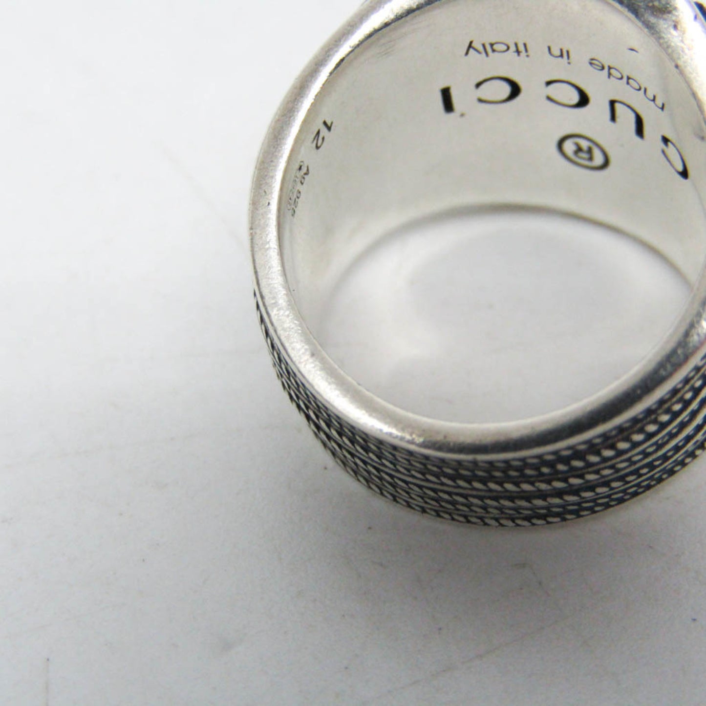 Gucci Interlocking G · Sterling Silver