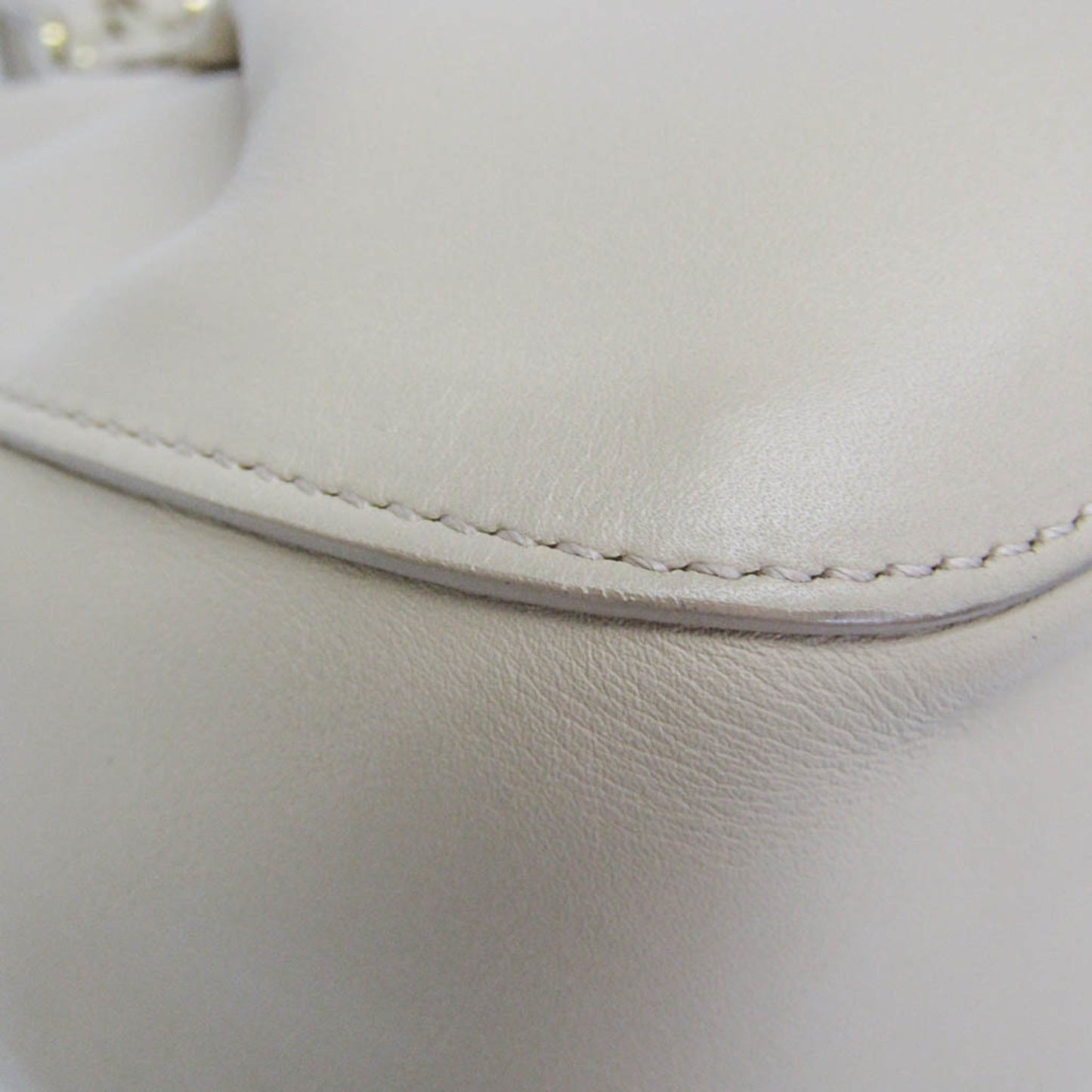 Salvatore Ferragamo Gancini · Leather