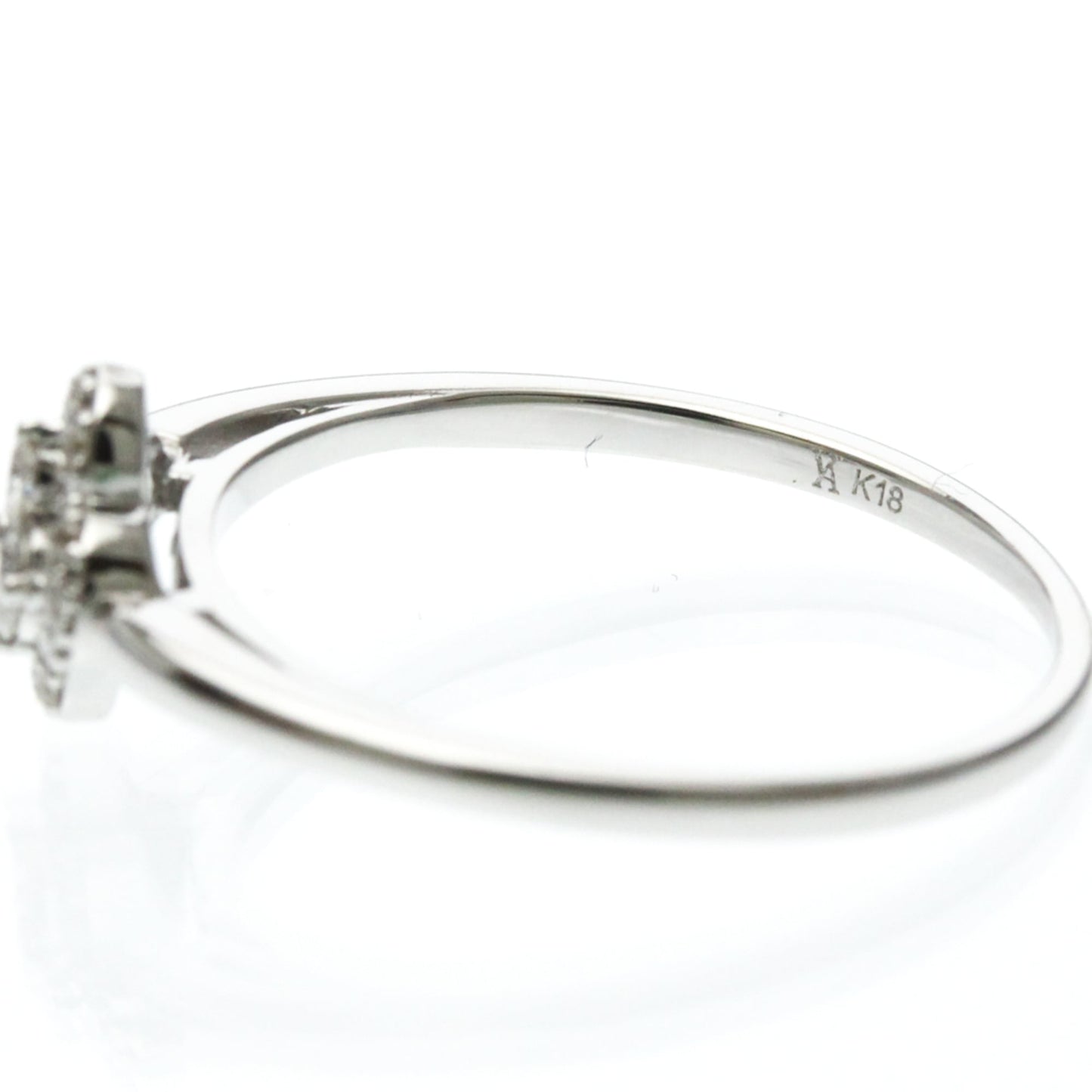 Vendome Aoyama Clover Diamond · 18K White Gold
