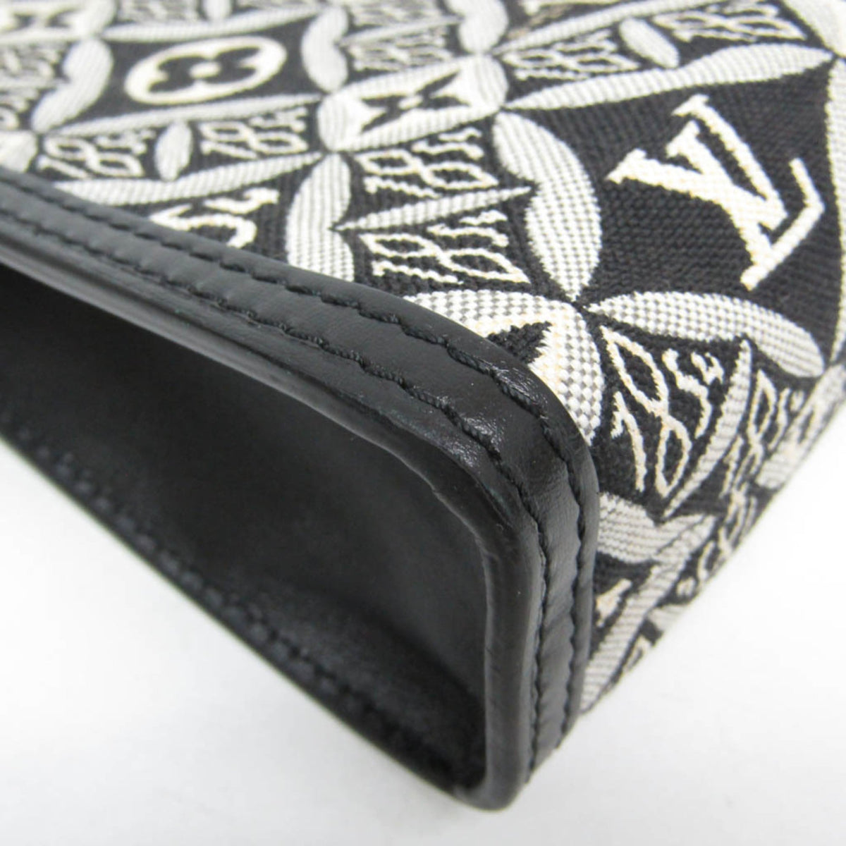 Louis Vuitton Since 1854 · Pochette Toilette