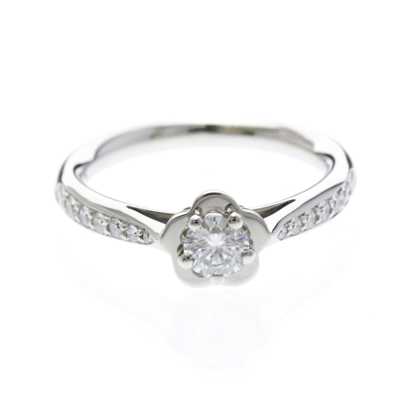 Chanel Camellia · Platinum · Diamond