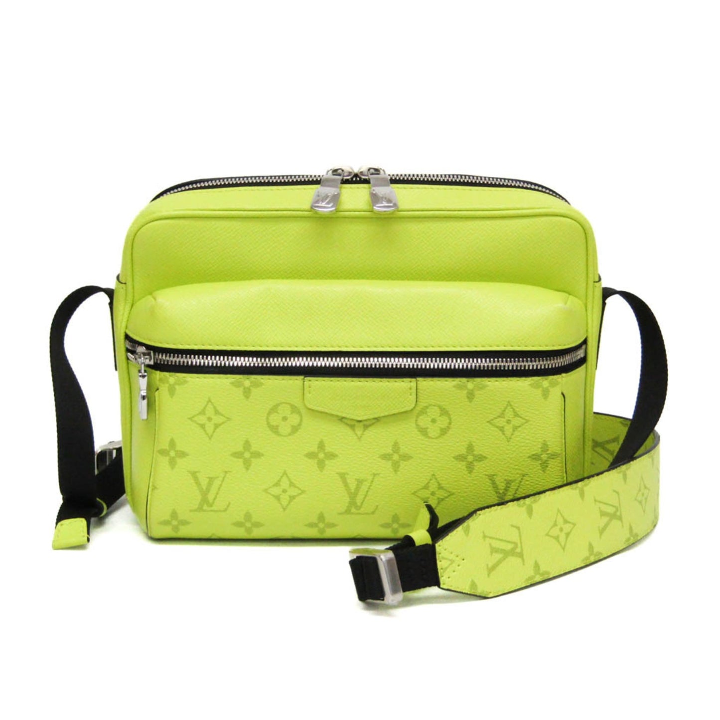 Louis Vuitton Outdoor Messenger · Taigarama