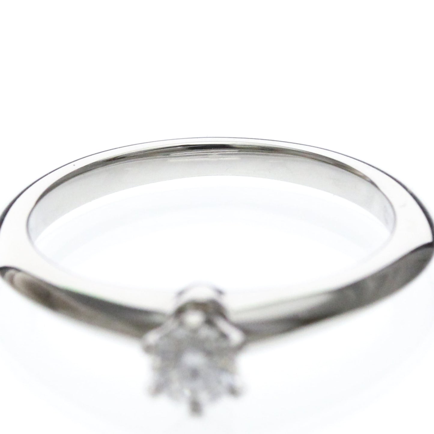 Tiffany Solitaire · Platinum · Diamond