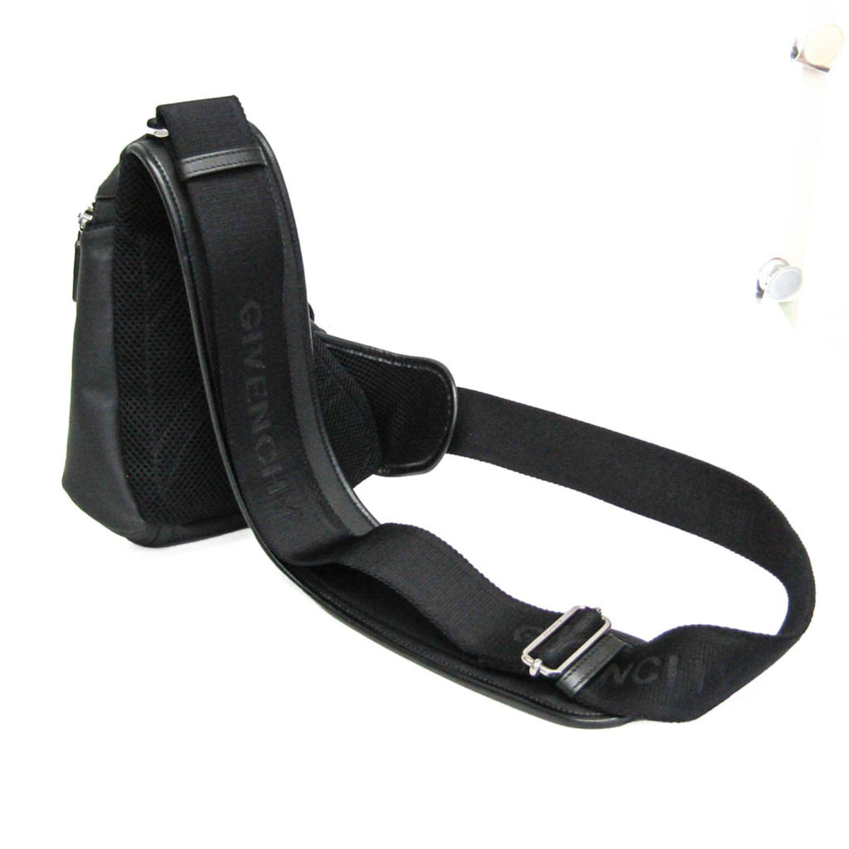 Givenchy G-Zip Triangle · Sling Bag