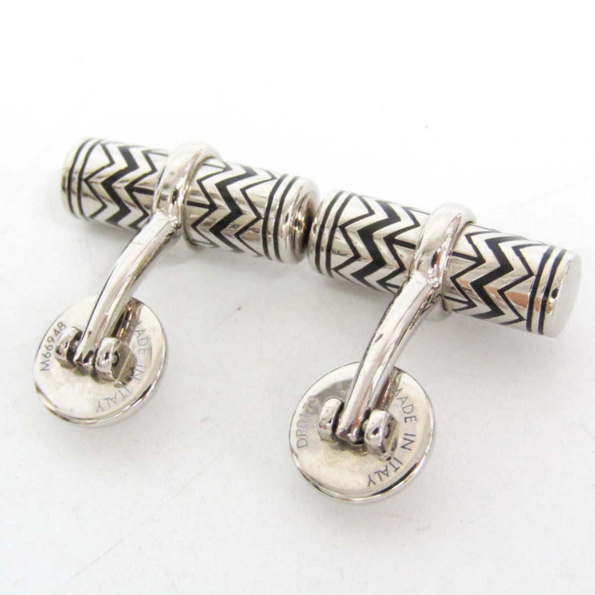 Louis Vuitton V-Karakoram · Cufflinks