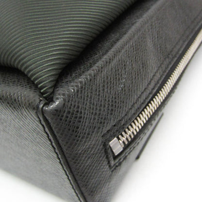 Louis Vuitton Taiga Beluga · Shoulder Bag