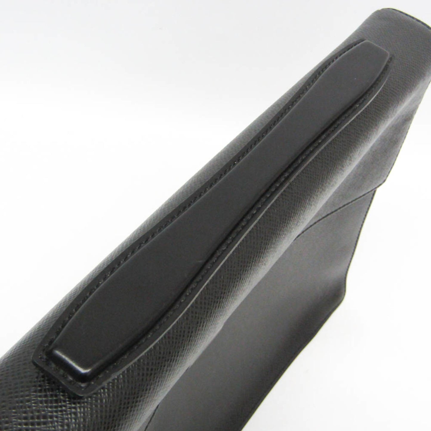 Louis Vuitton Taiga · Porte-Document Angara