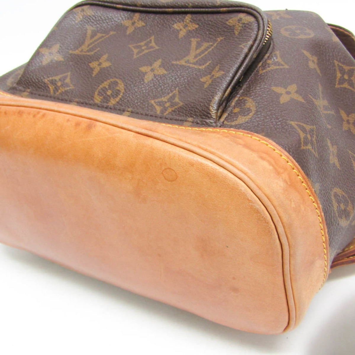 Louis Vuitton Montsouris MM · Monogram