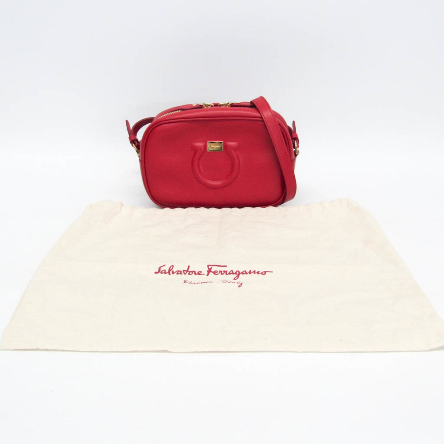 Salvatore Ferragamo Gancini · Leather