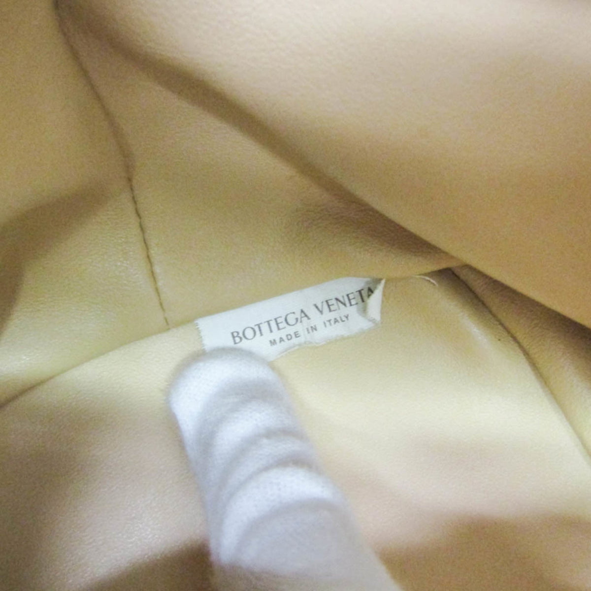 Bottega Veneta Beak · Leather