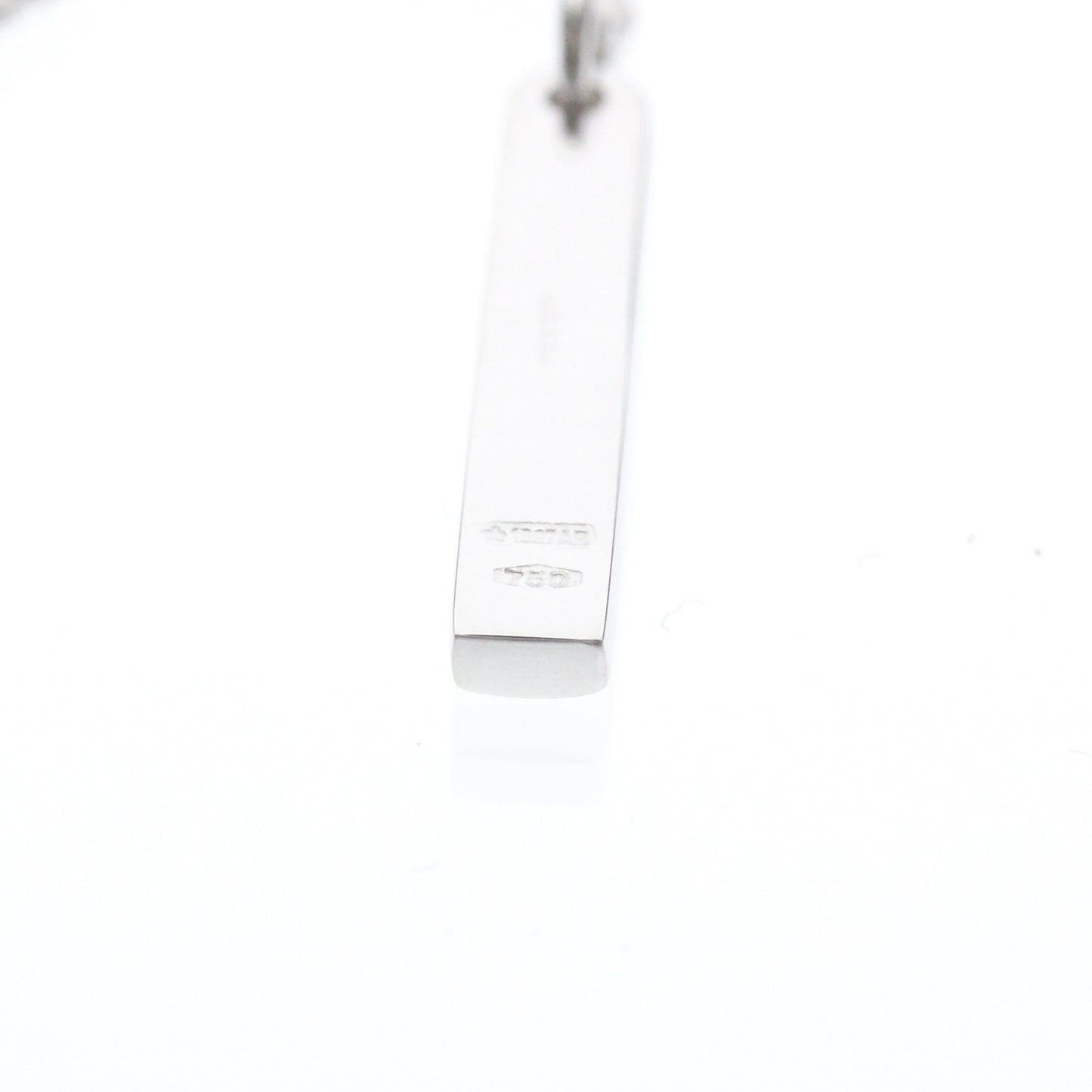 Gucci Lariat · 18K White Gold