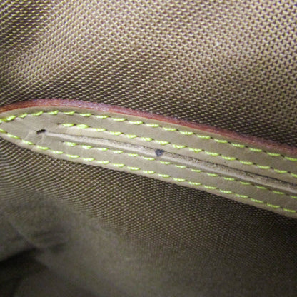Louis Vuitton Montsouris MM · Monogram