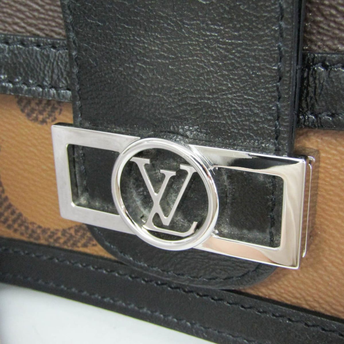 Louis Vuitton Bumbag Dauphine · Monogram Giant