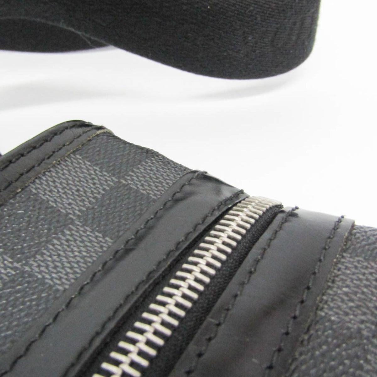 Louis Vuitton Thomas · Damier Graphite