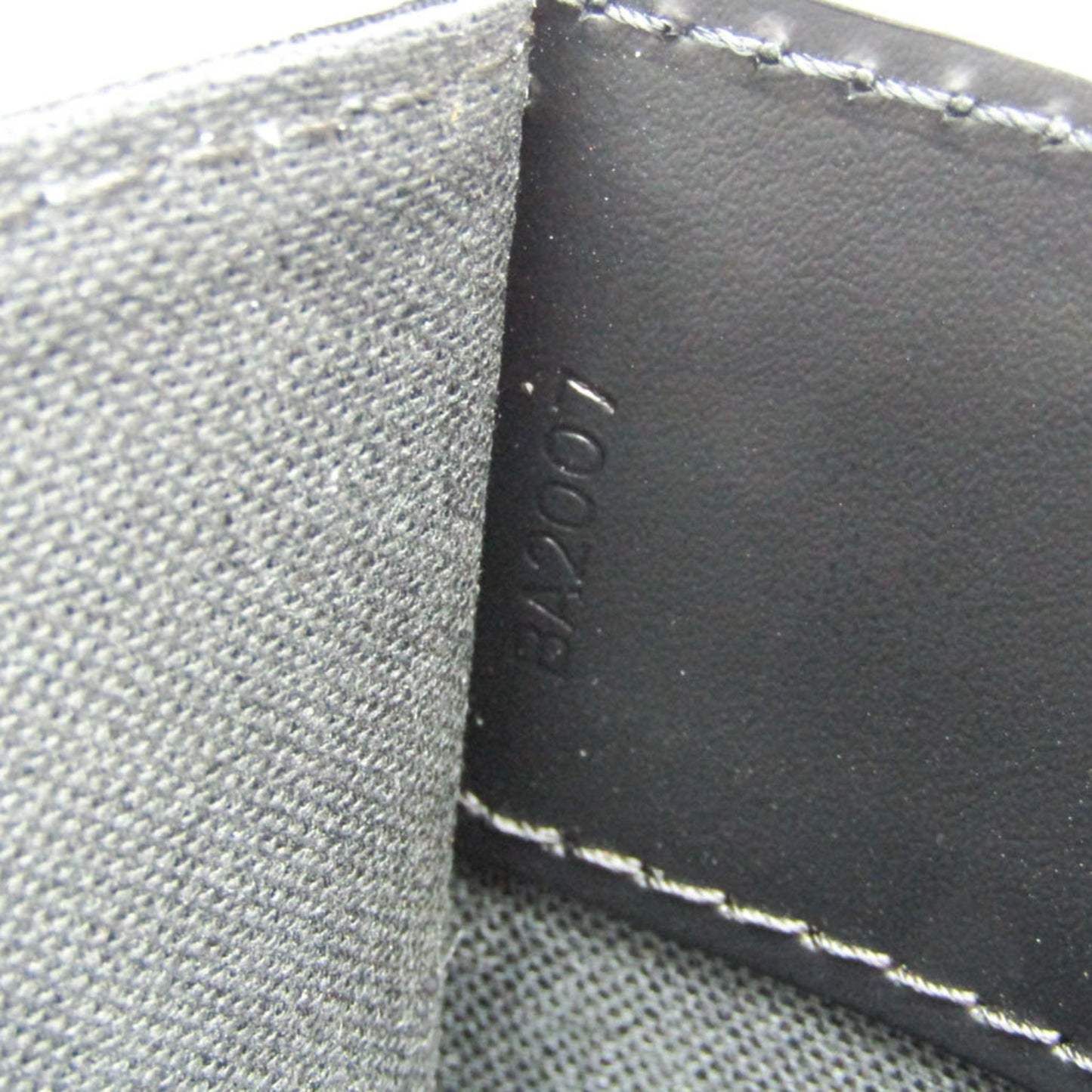 Louis Vuitton Serviette Robusto · Taiga
