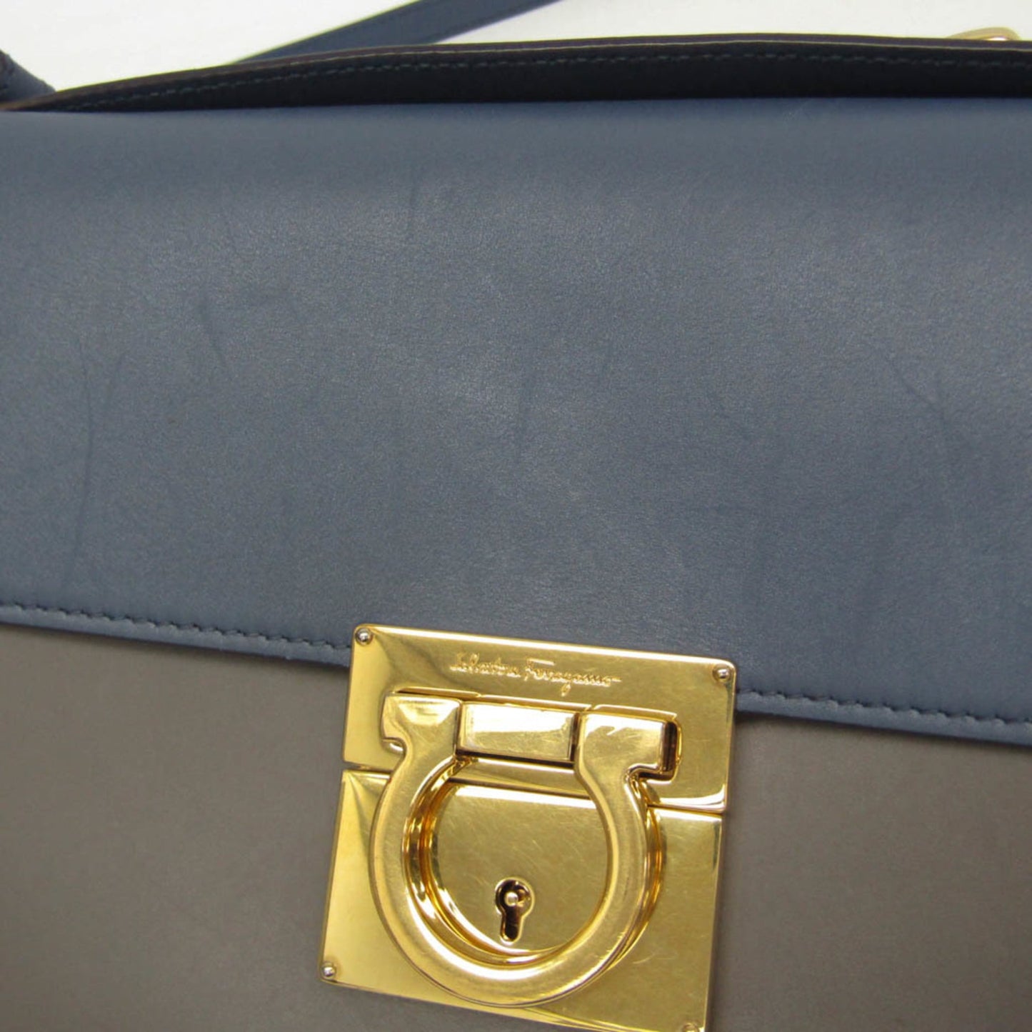 Salvatore Ferragamo Gancini · Leather