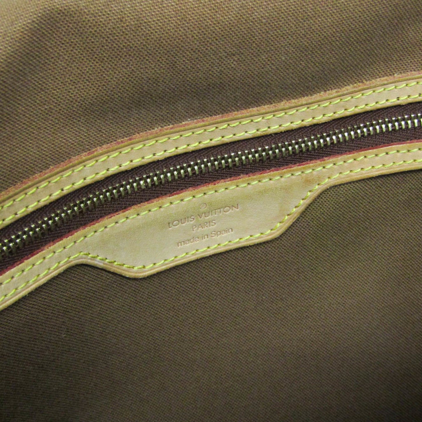 Louis Vuitton Avessess · Monogram