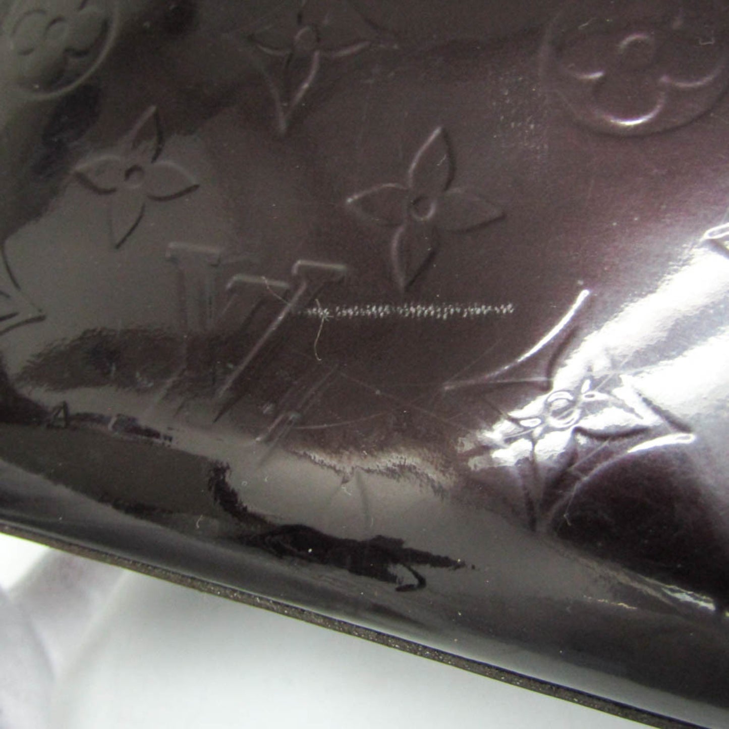 Louis Vuitton Wilshire PM · Vernis Amarante
