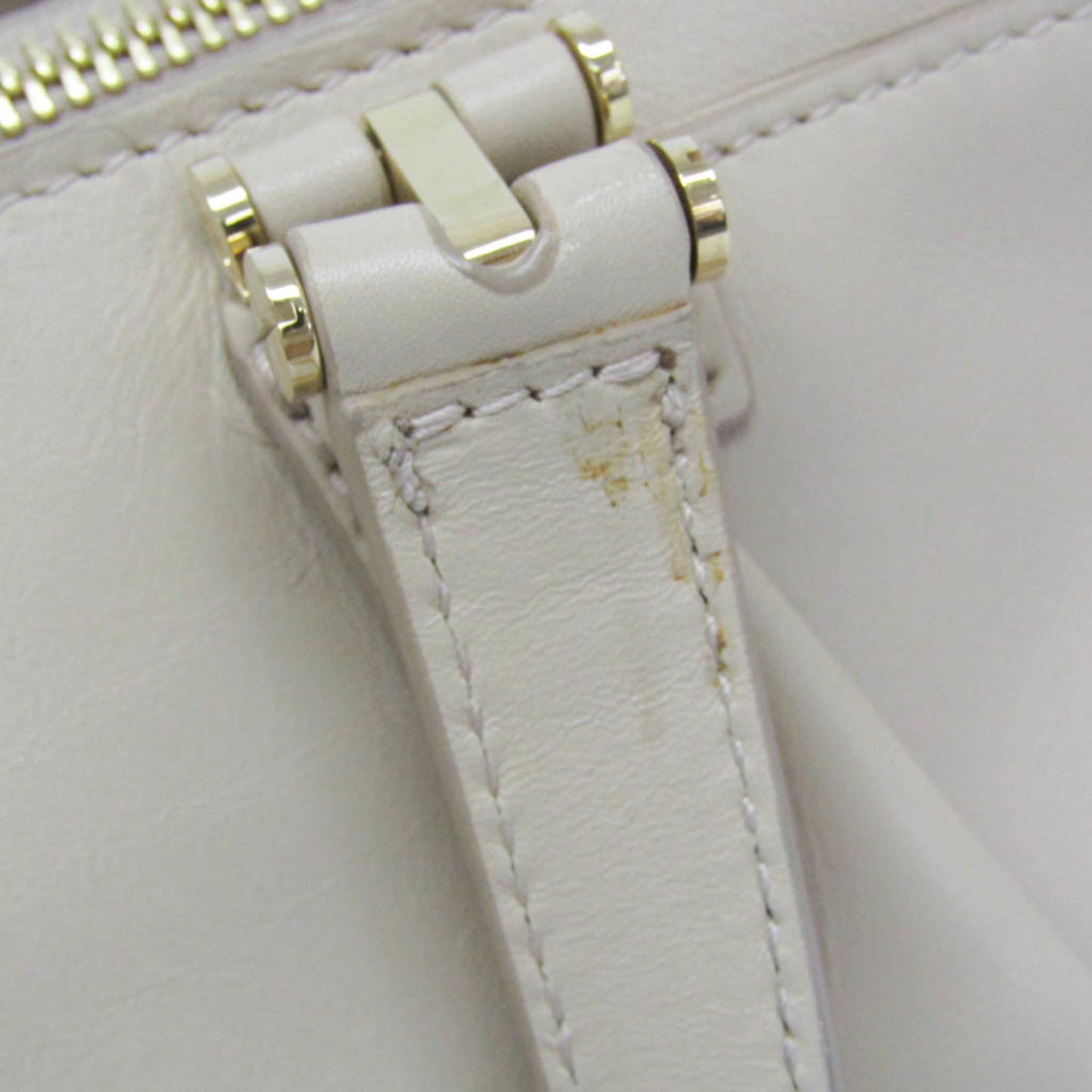 Salvatore Ferragamo Gancini · Leather