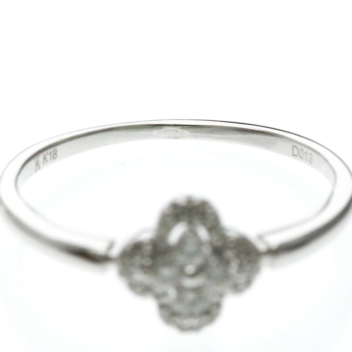 Vendome Aoyama Clover Diamond · 18K White Gold