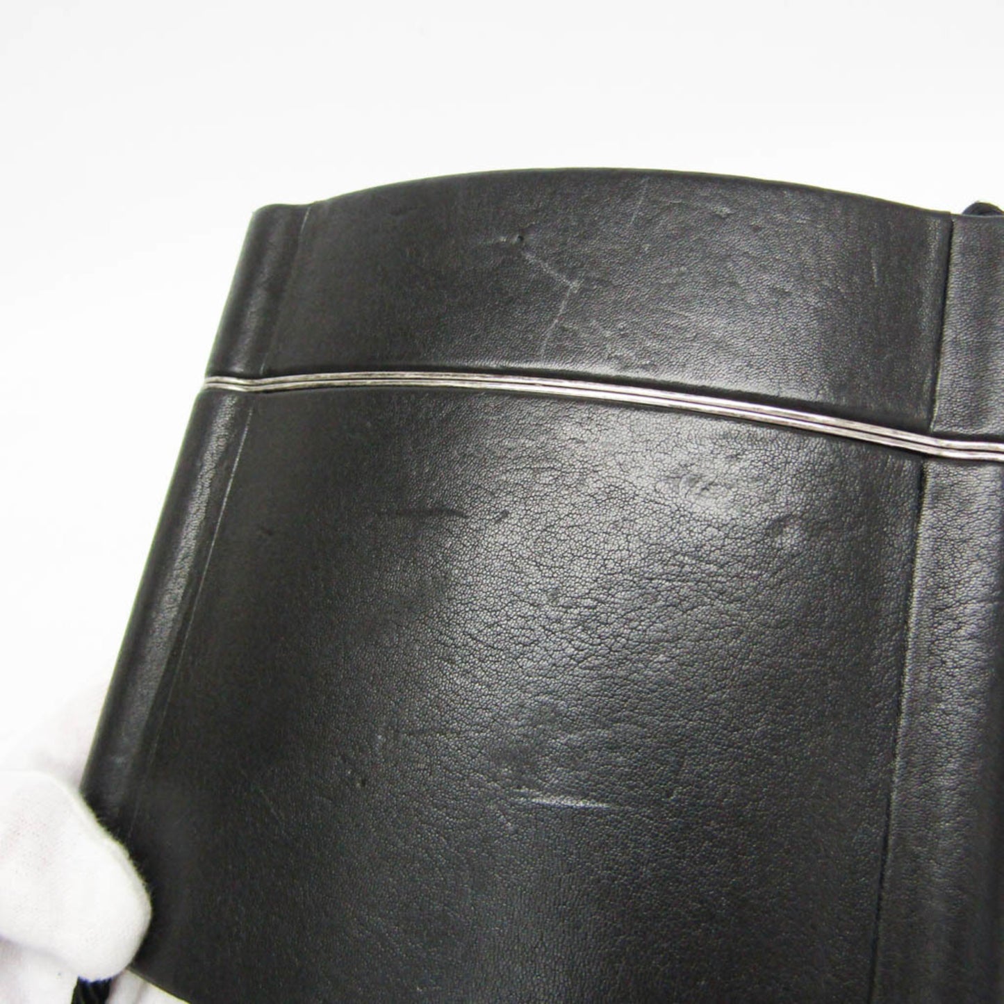 Yves Saint Laurent Opium · Leather