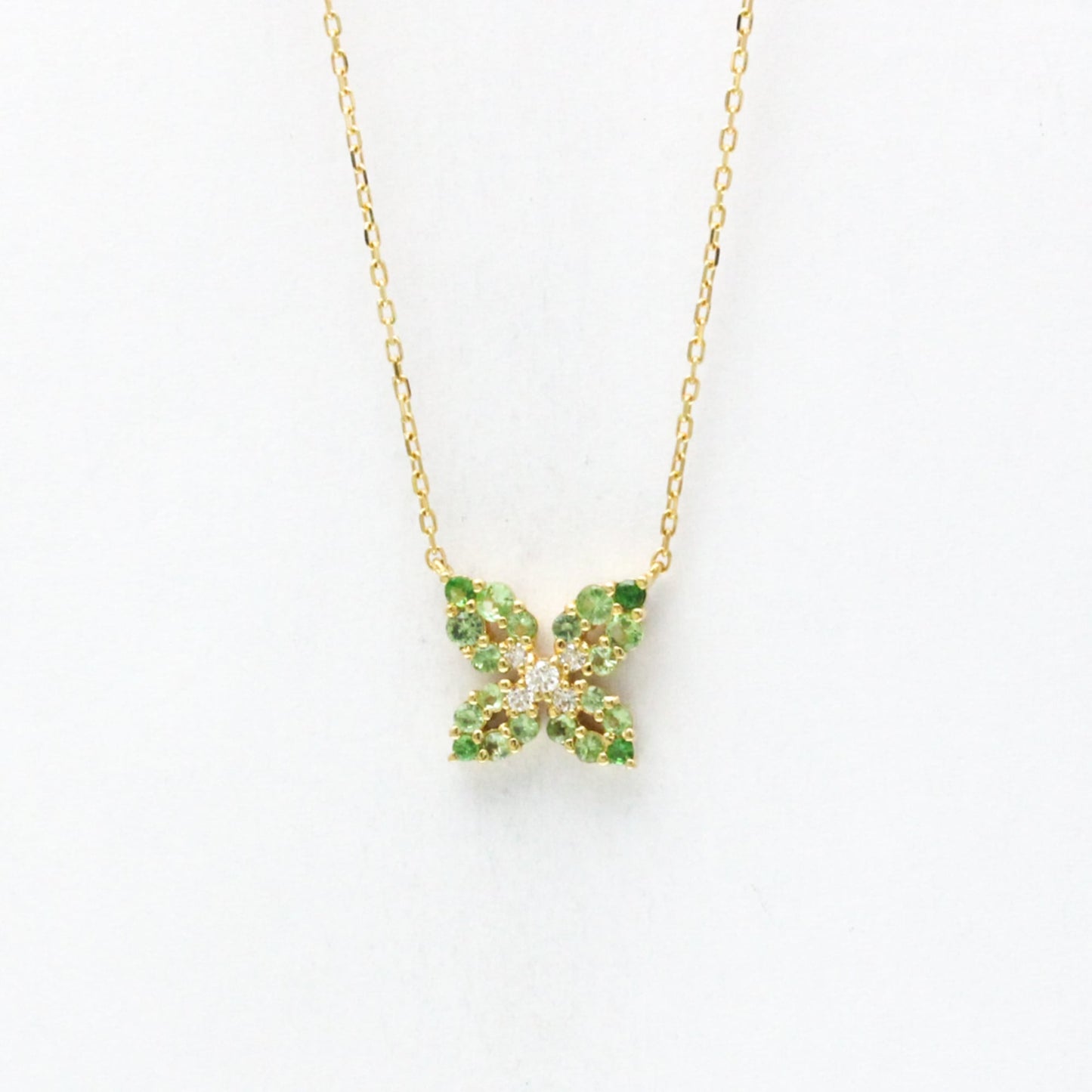 Vendome Aoyama Butterfly · 18K Yellow Gold
