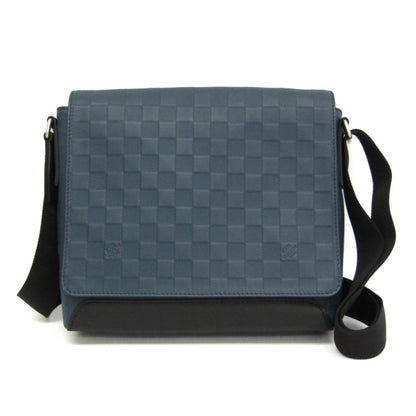 Louis Vuitton District PM · Damier Infini