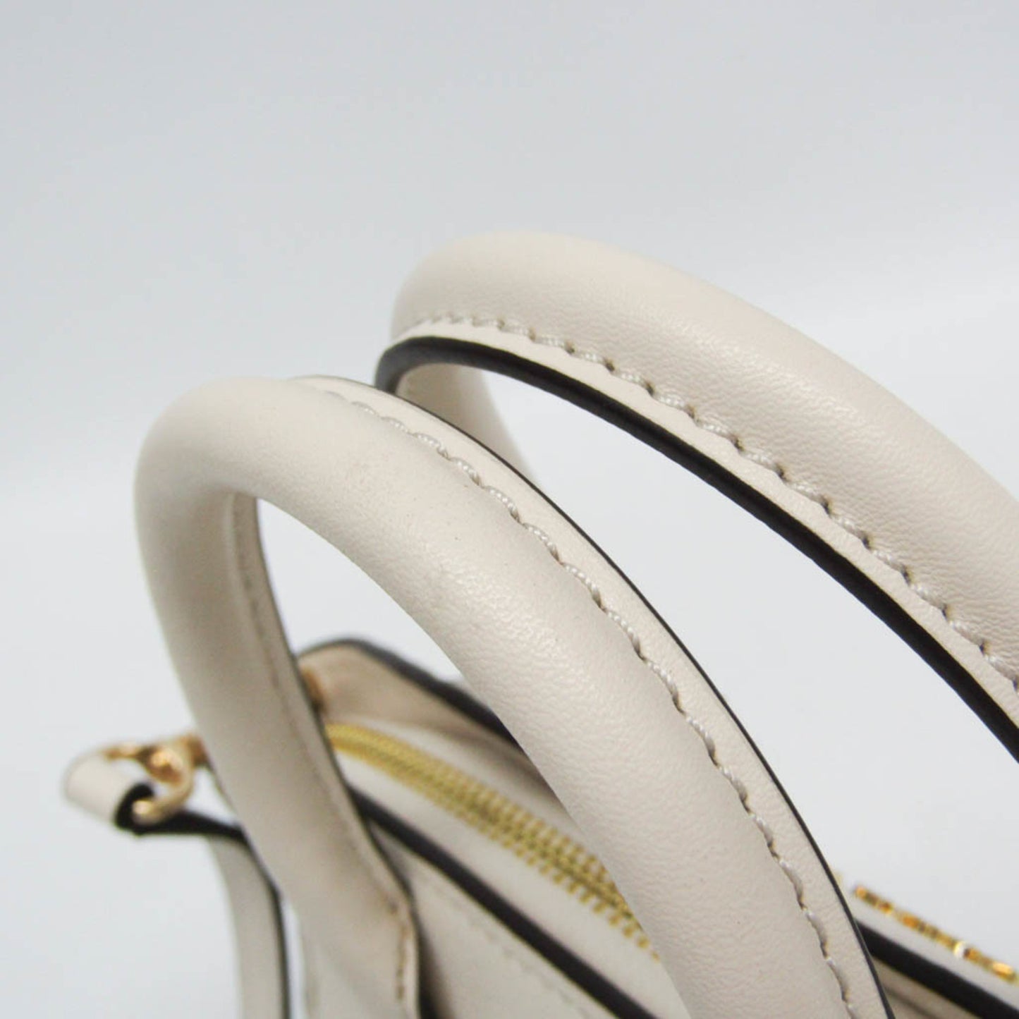 Michael Kors Avril · Leather Shoulder Bag