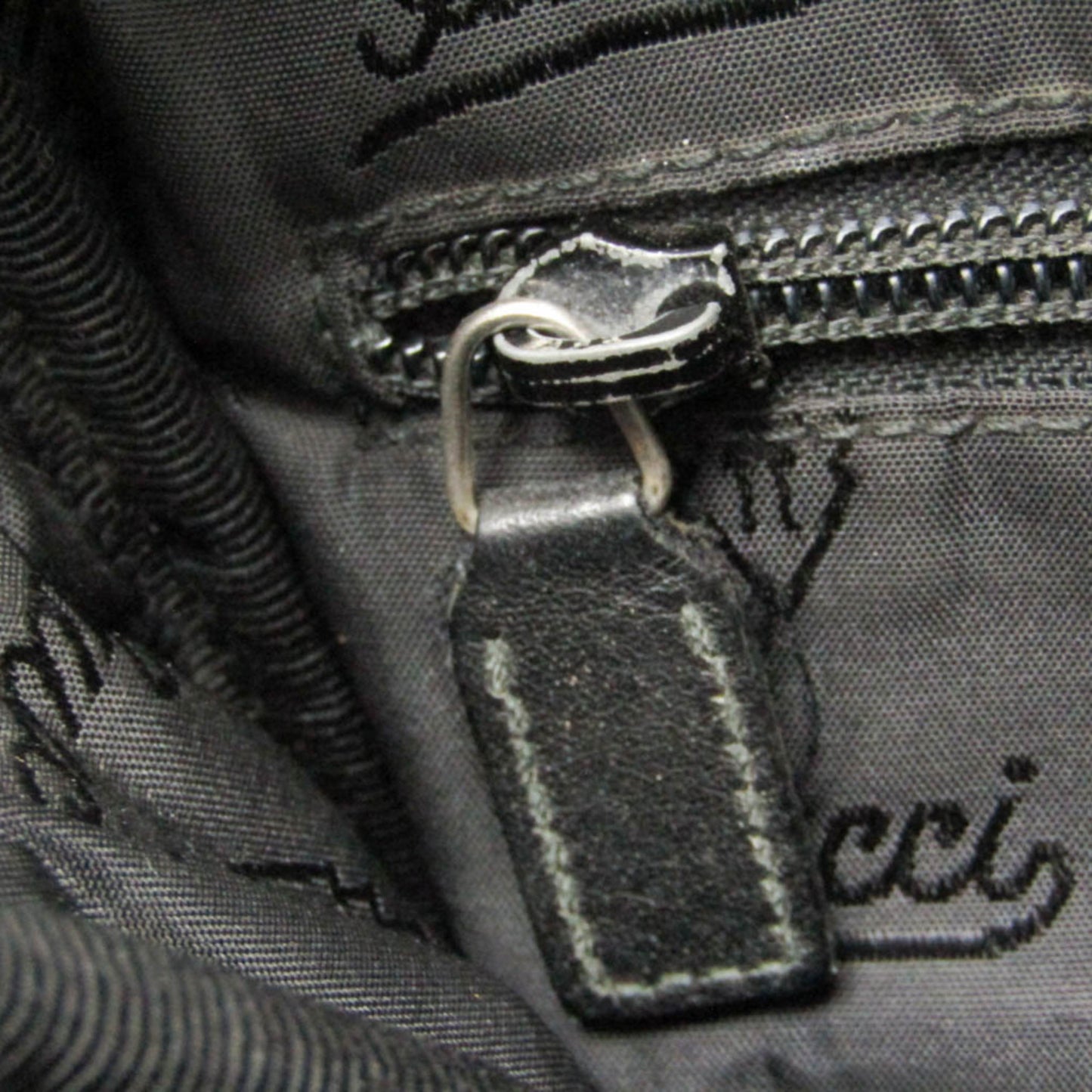 Gucci Guccissima · Embossed Leather