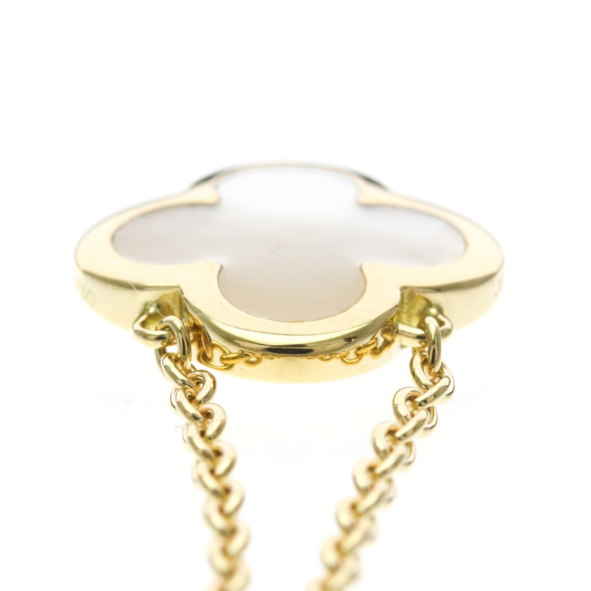 Van Cleef & Arpels Pure Alhambra · Mother of Pearl