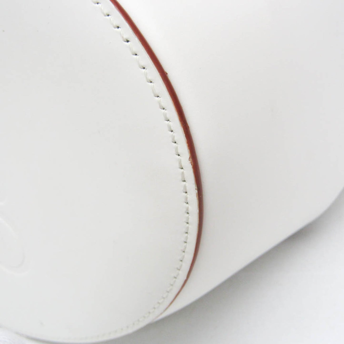 Loewe Balloon Medium · Leather