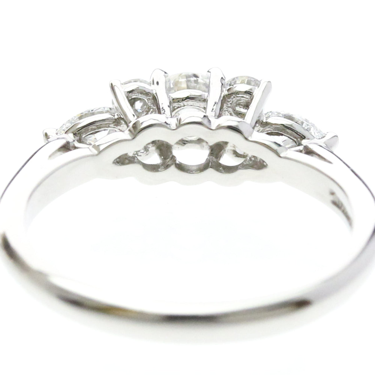Tiffany Seven-Stone Diamond · Platinum