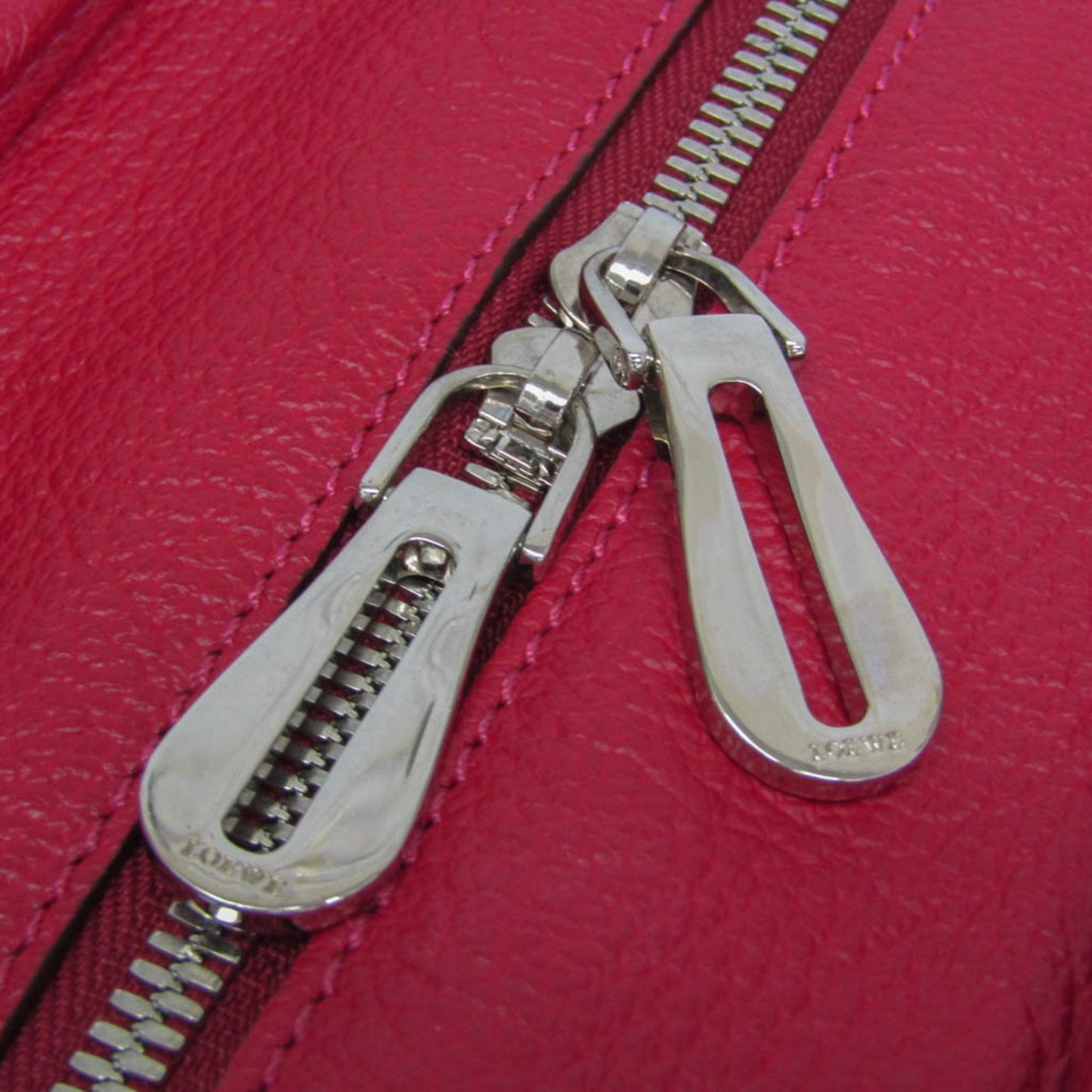 Loewe Amazona 36 · Leather